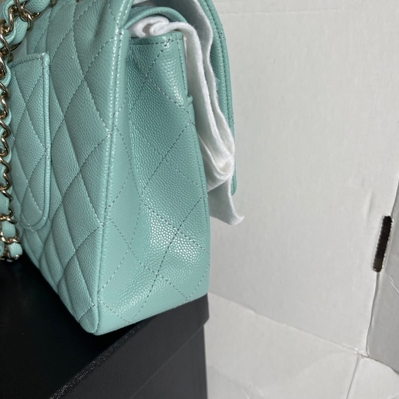 ❌SOLD!!!-❌ NWT! CHANEL Caviar Tiffany Blue Medium ClassicFlap/Champagne Hardware - Picture 5 of 13